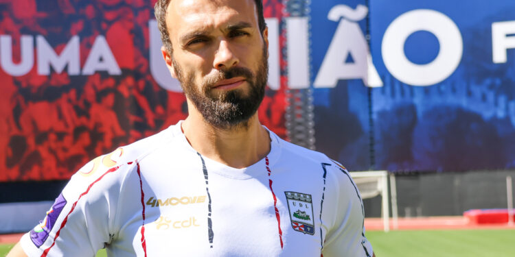 Marco Baixinho e Zié Ouattara reforçam União de Leiria